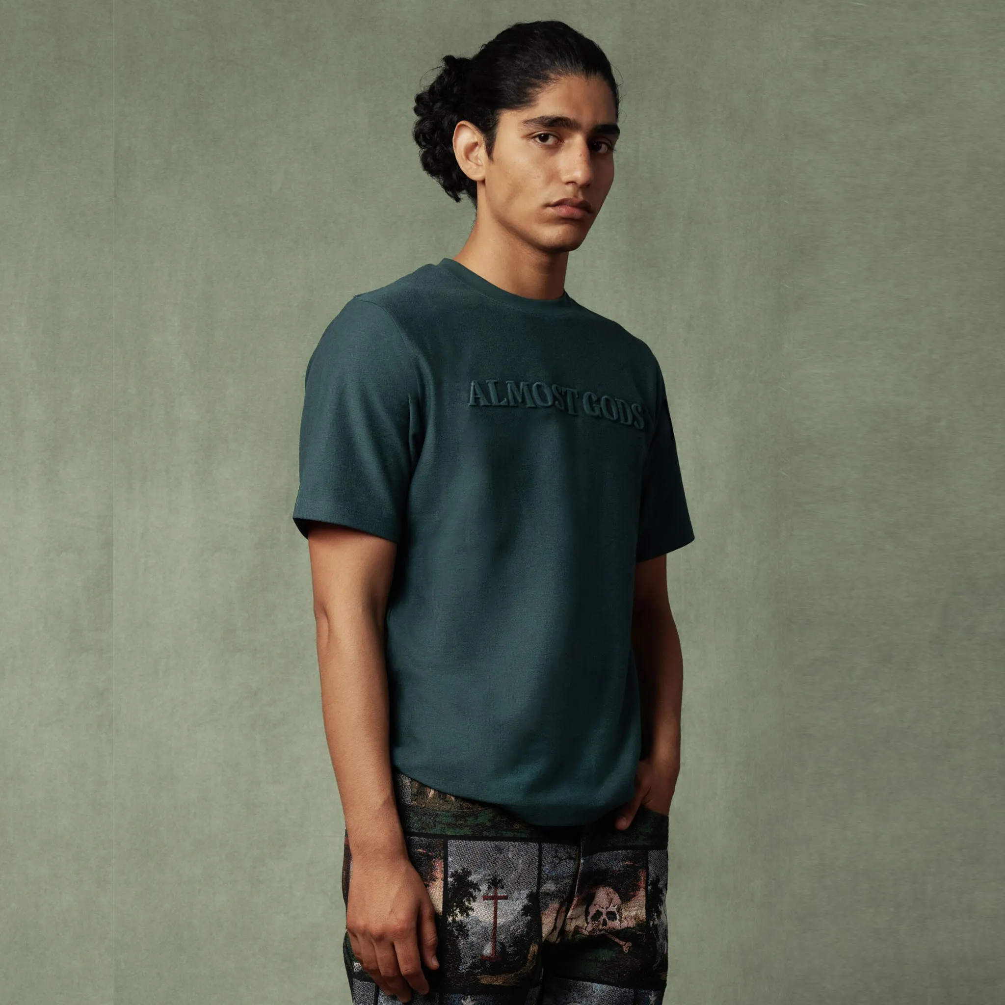 EMBOSSED KNIT TEE (PINE)