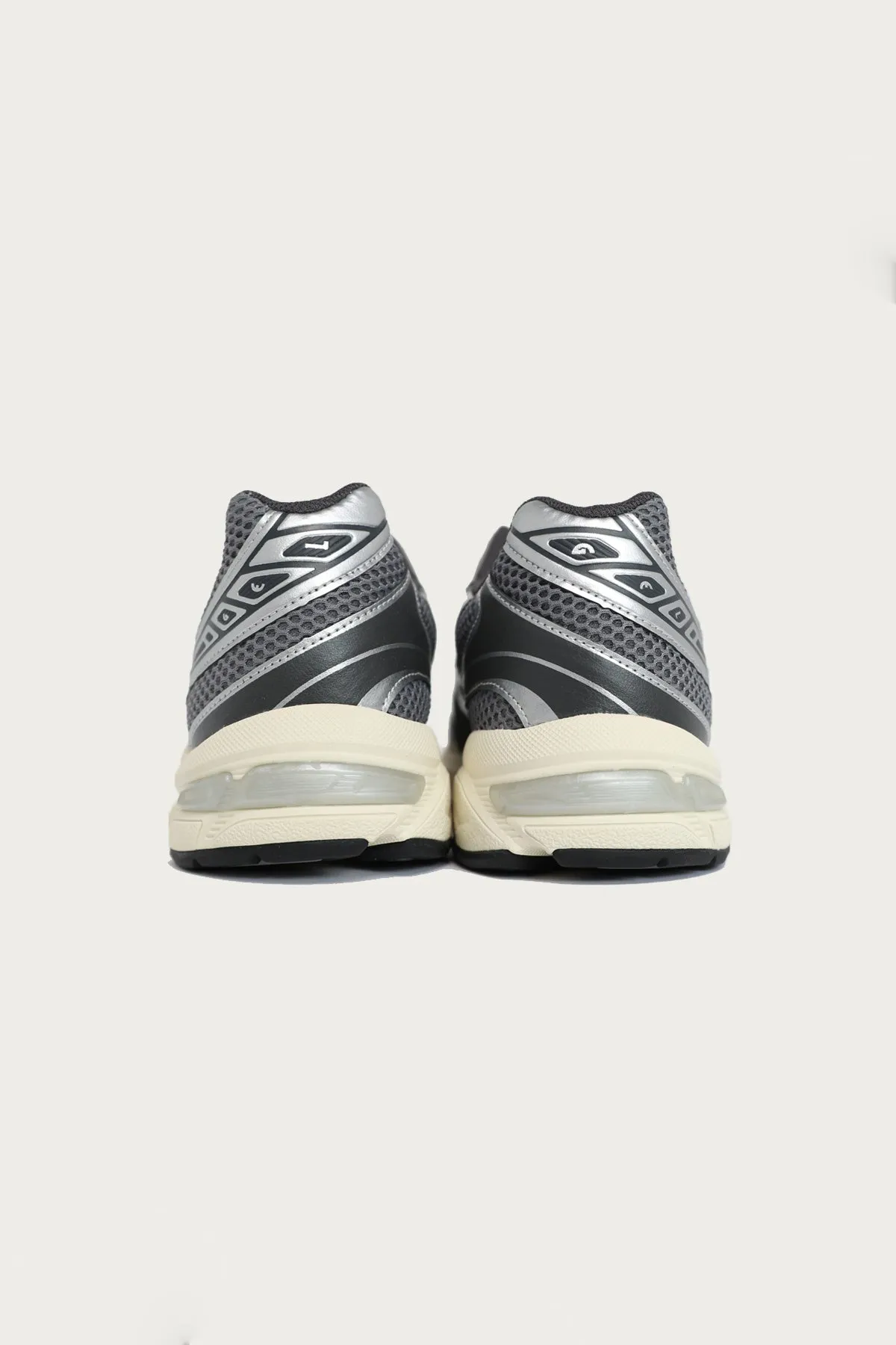 Gel-1130 - Clay Grey/Pure Silver