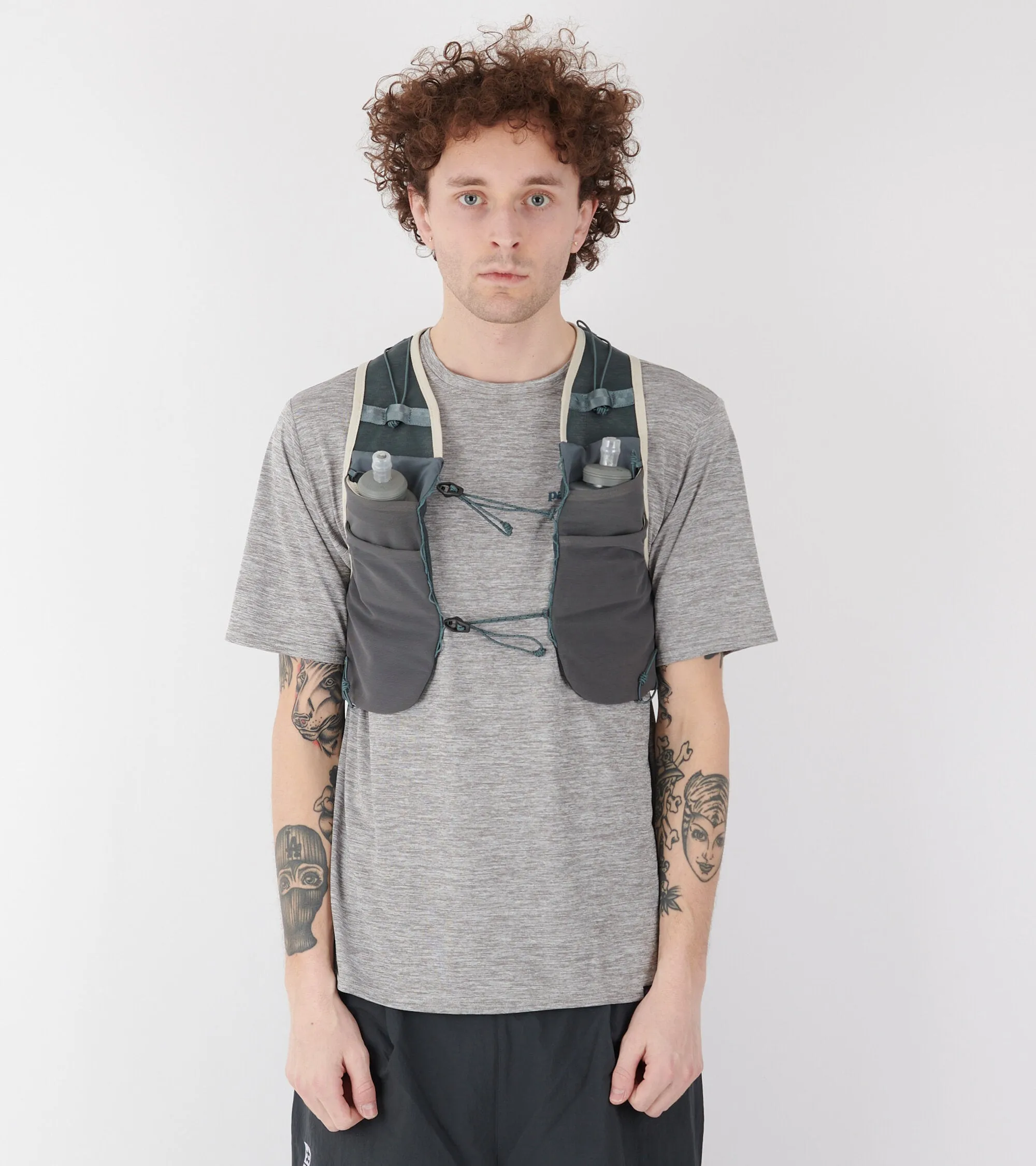 M's Cap Cool Daily Graphic Shirt Waters Feather Grey