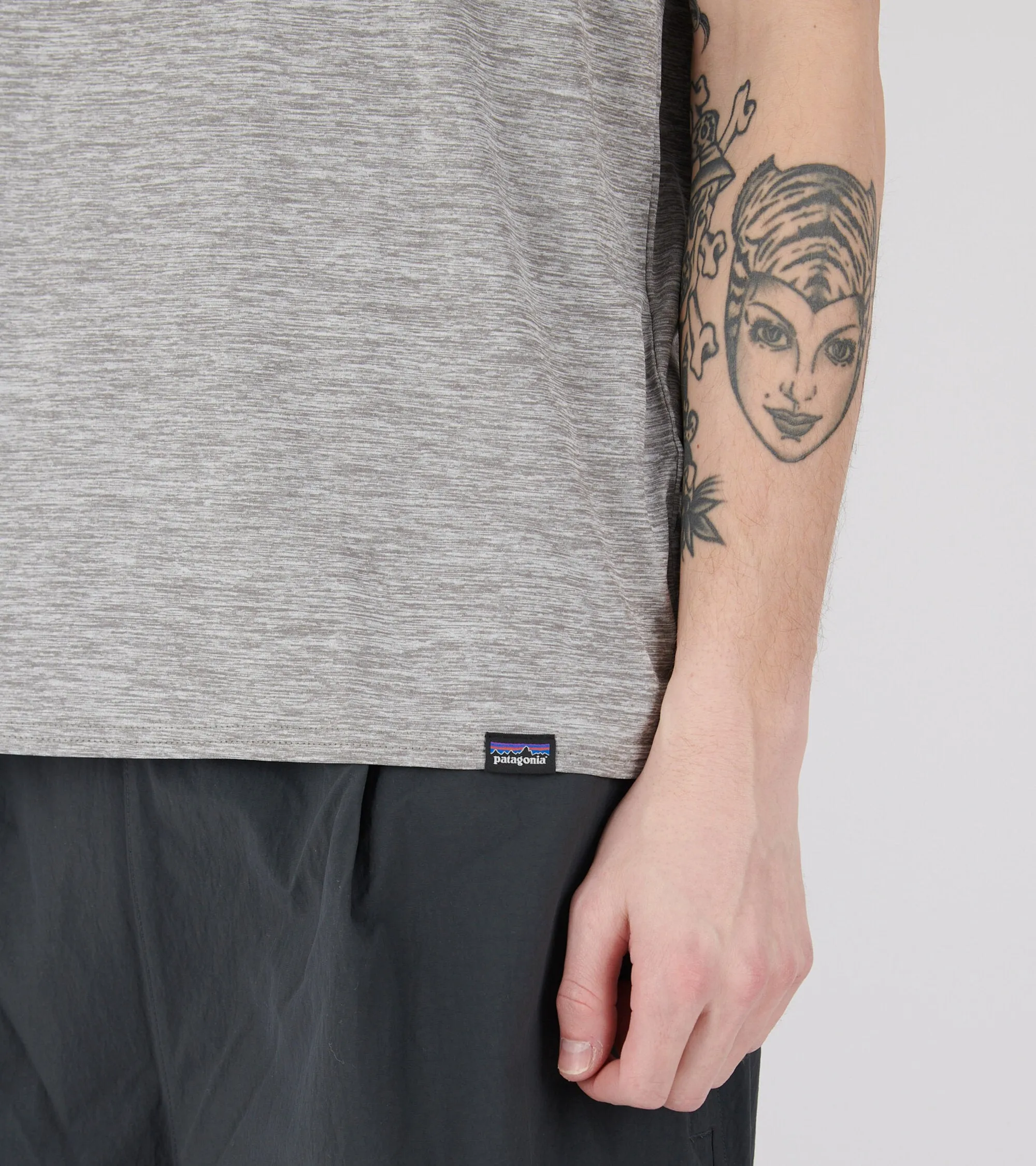 M's Cap Cool Daily Graphic Shirt Waters Feather Grey