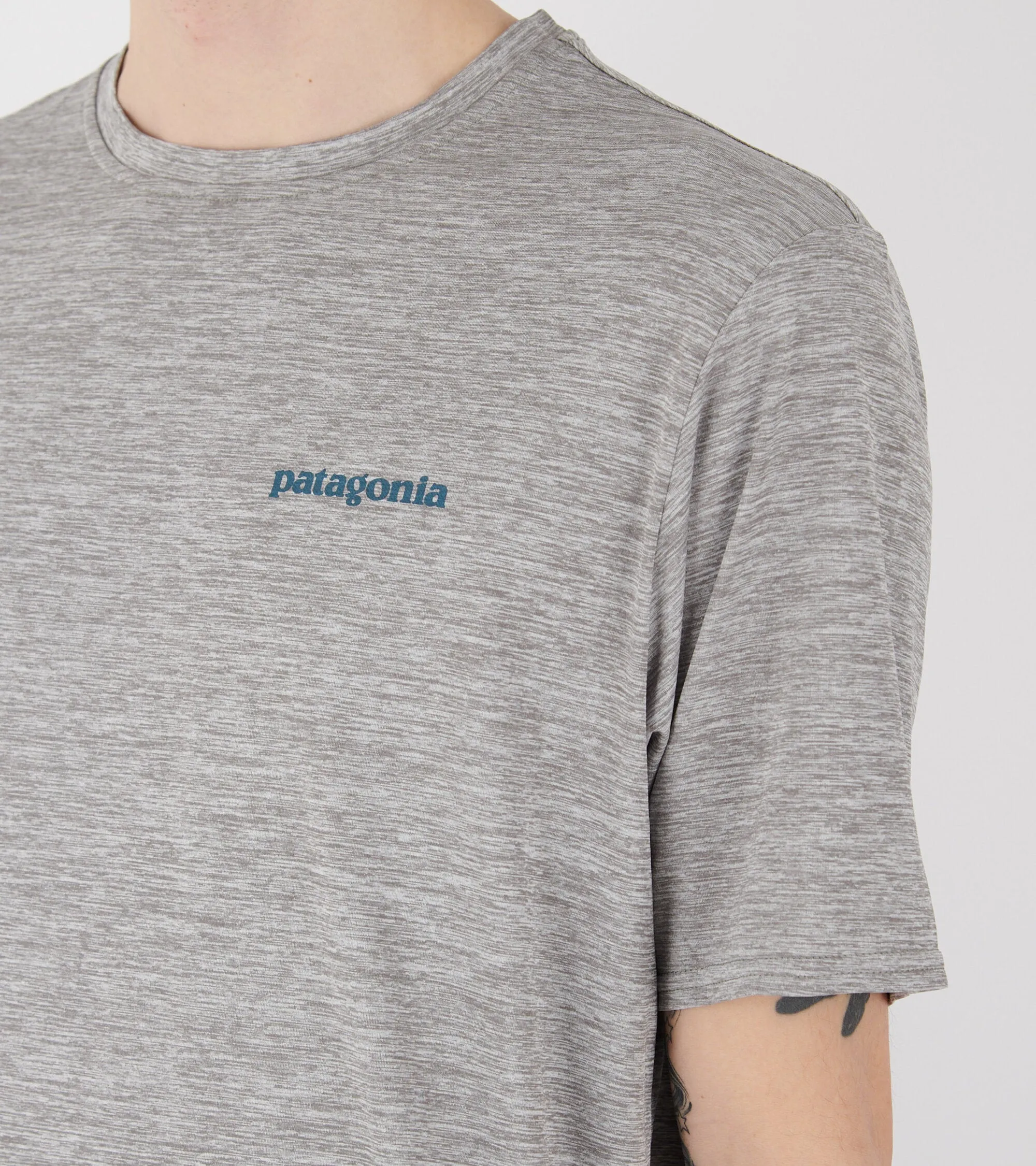 M's Cap Cool Daily Graphic Shirt Waters Feather Grey