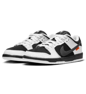 Nike Dunk Low Tightbooth