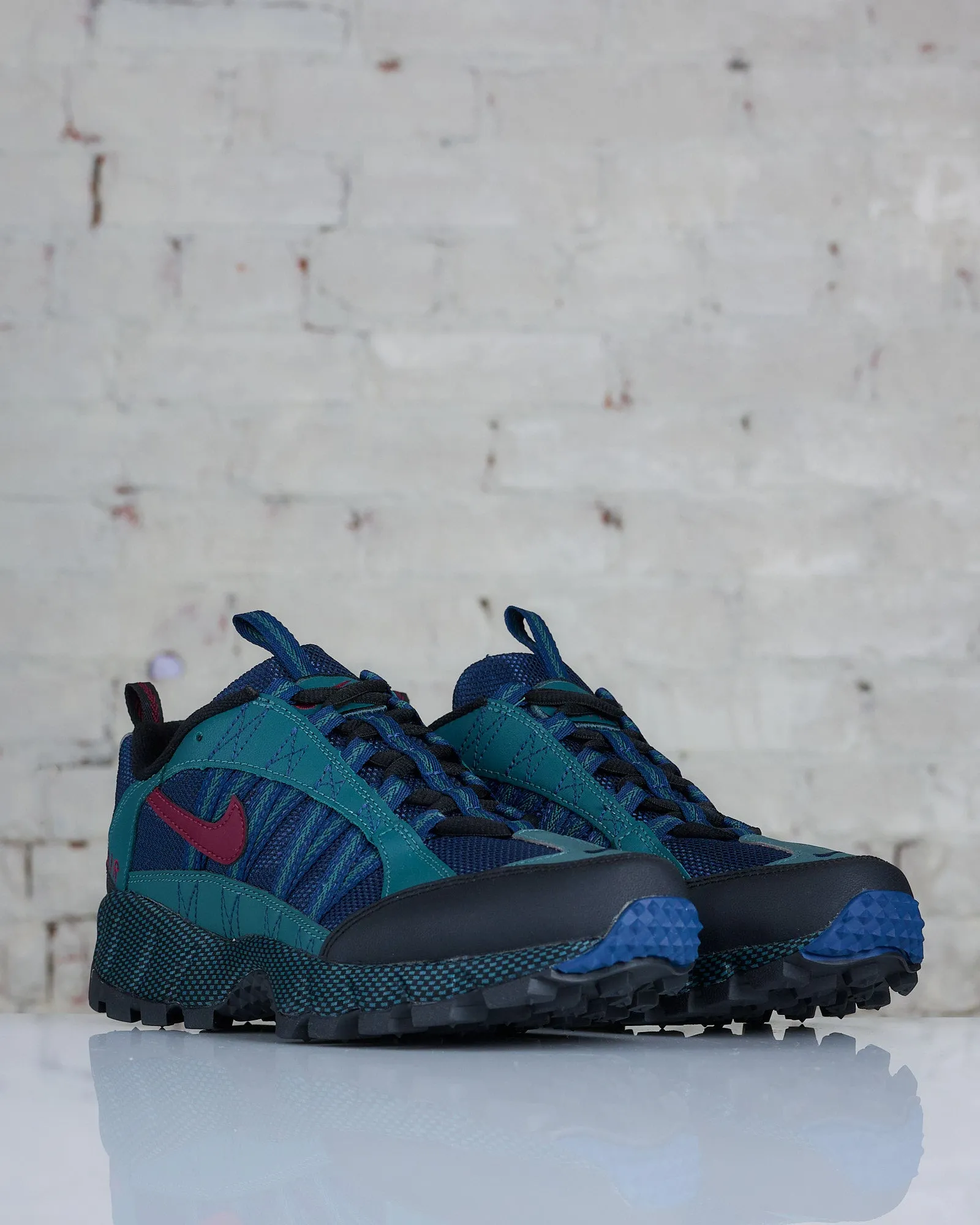 Nike Men's Air Humara QS Silver/Desert Bronze-Midnight Navy-Black