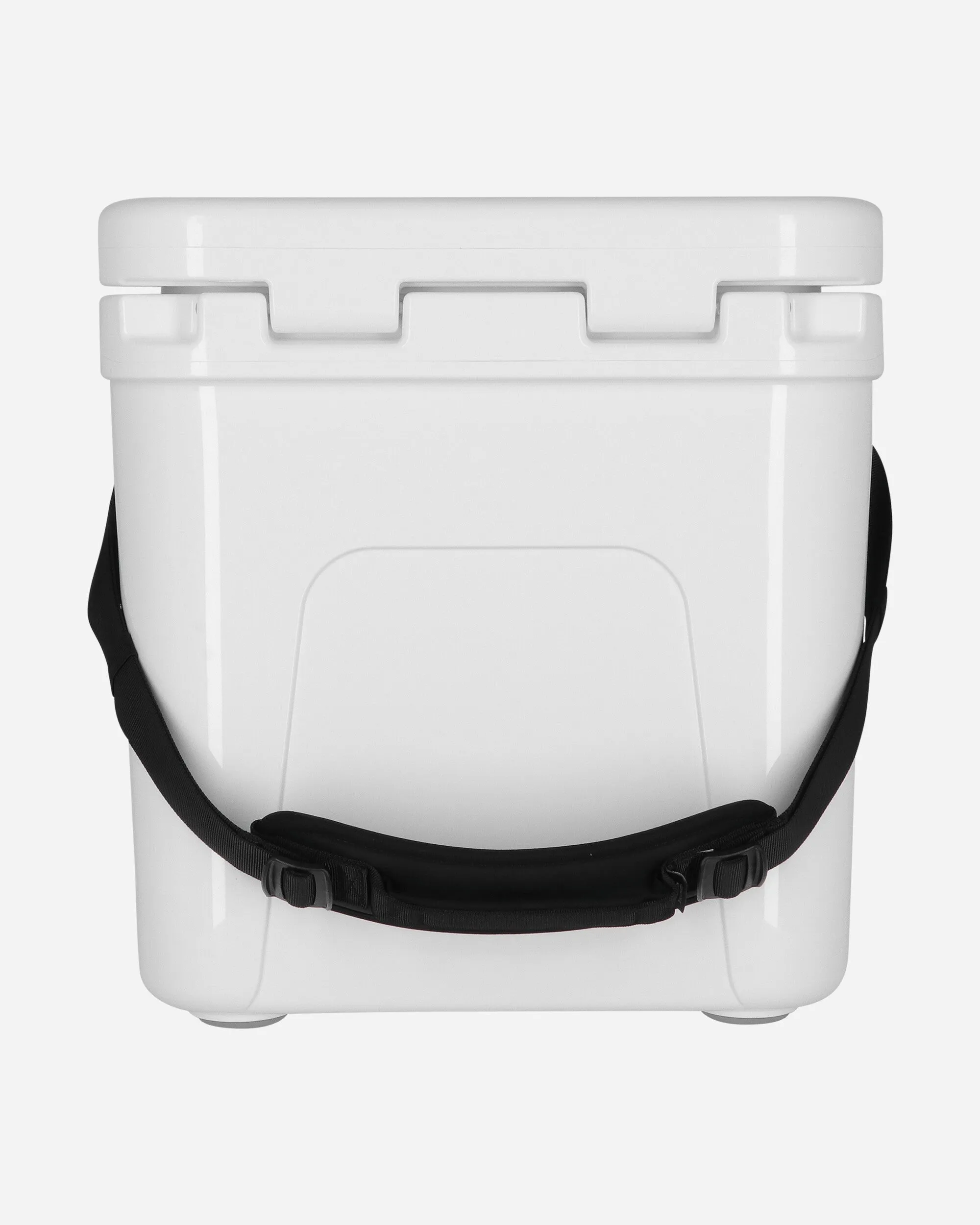 Roadie 24 Cool Box White